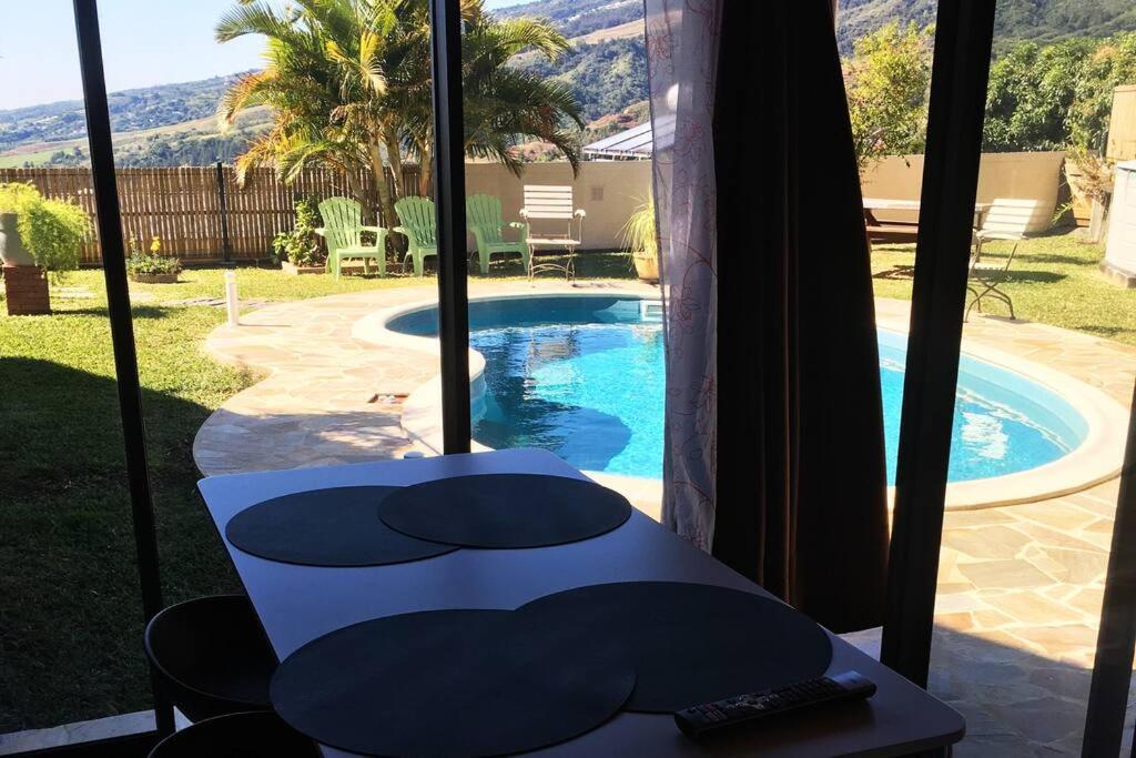 Bungalow Des Pensees Piscine Chauffee 28° 圣丹尼斯 外观 照片